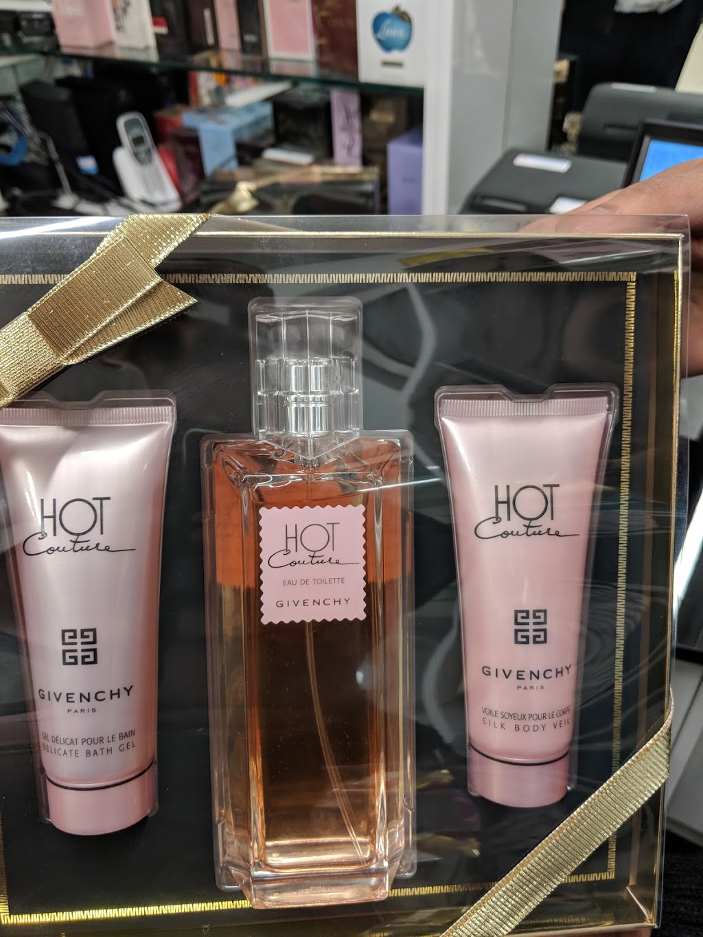 Perfume Boutique | 260300 Writing Creek Cres, Balzac, AB T4A 0X8, Canada | Phone: (403) 455-5997