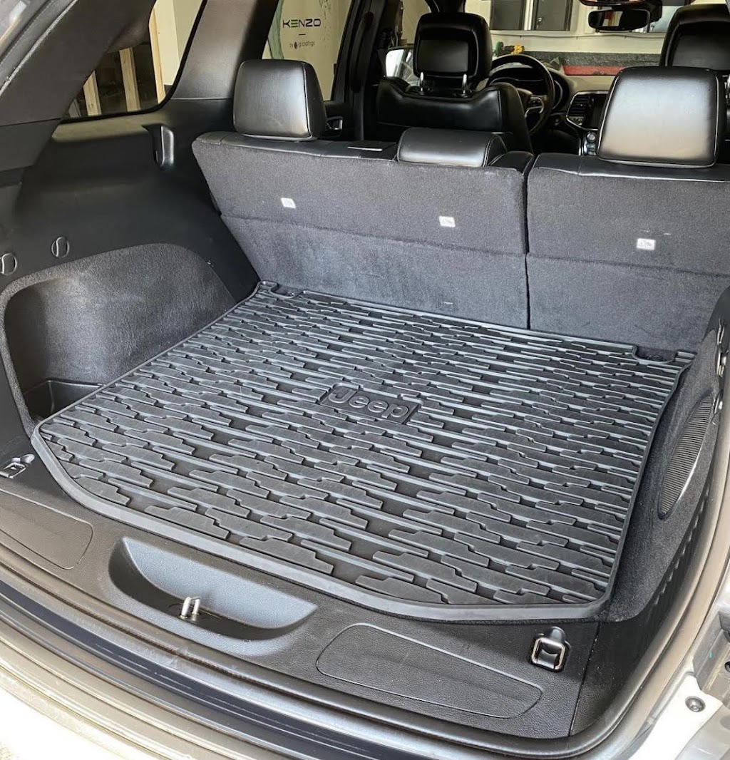 SCRUBZZ AUTO SPA | 25 Alexander Rd, Newmarket, ON L3Y 3J2, Canada | Phone: (647) 994-5980