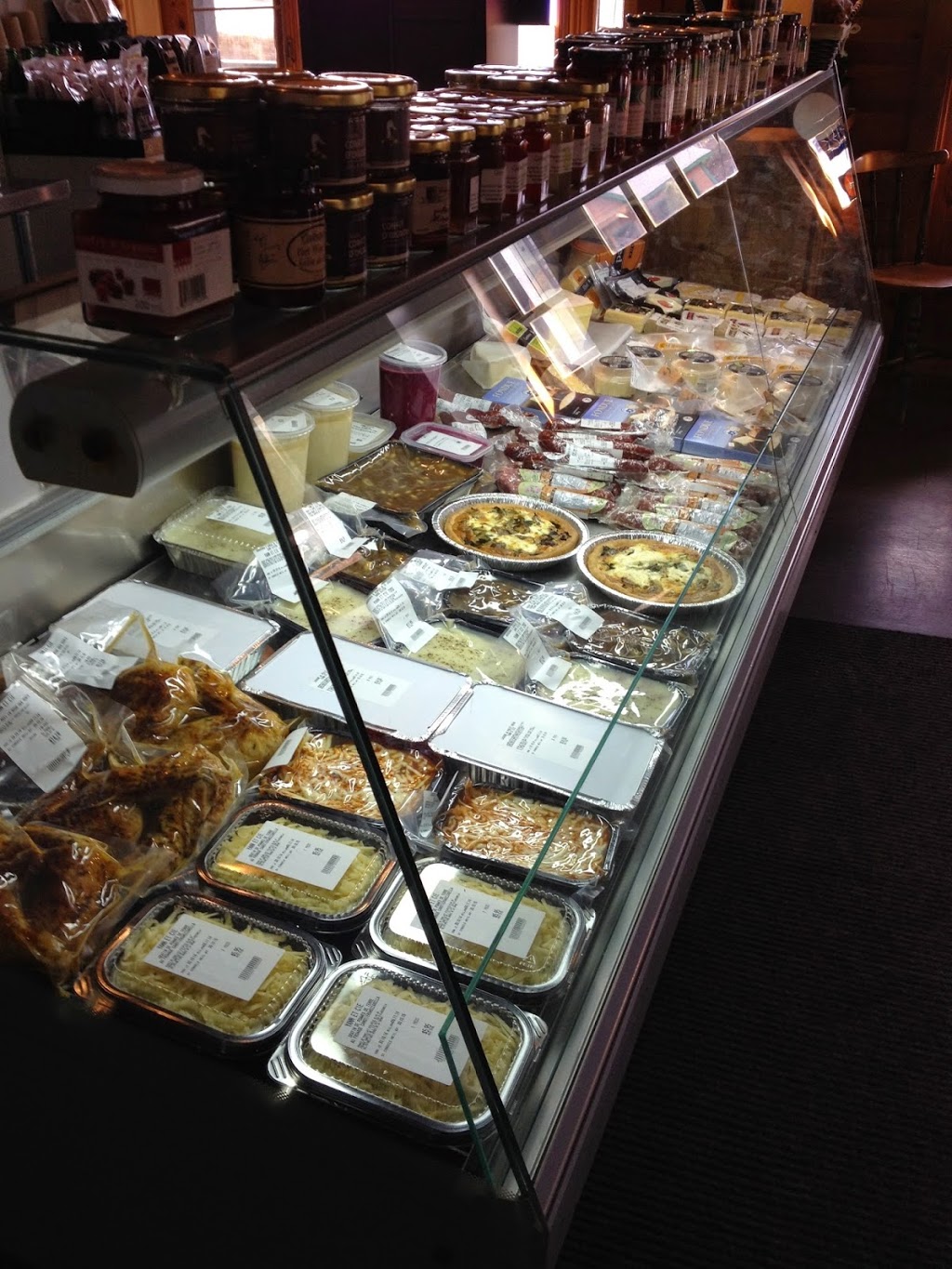 Le Marché De Yann et cie, épicerie fine, bières et vins, viandes | 1065 QC-117, Val-David, QC J0T 2N0, Canada | Phone: (819) 325-0712