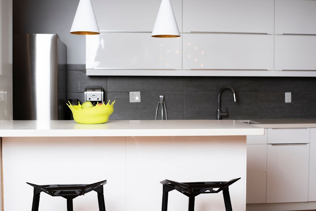 AM Modern Interiors | 2030 Bristol Cir Suite 210, Oakville, ON L6H 6P5, Canada | Phone: (905) 399-3526