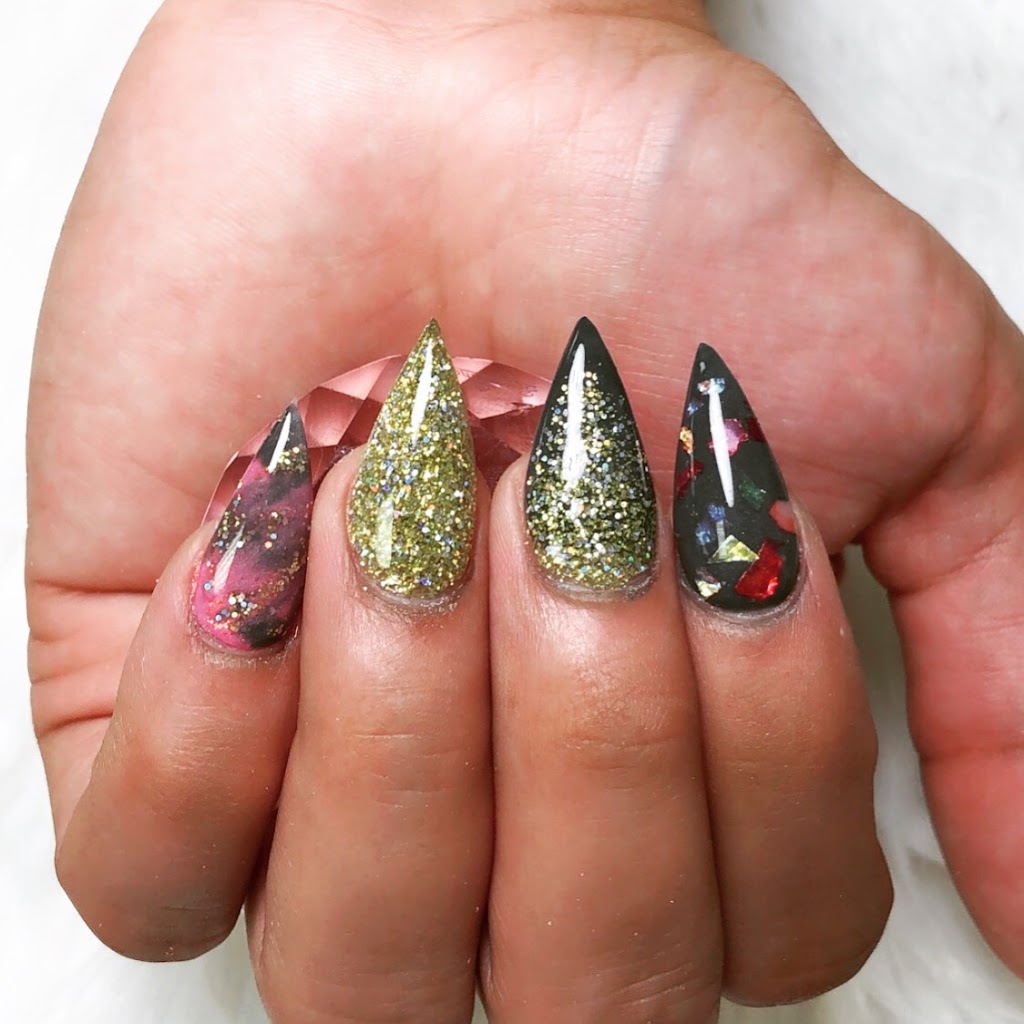 J & S Diamond Nails | 1578 St Marys Rd, Winnipeg, MB R2M 3W4, Canada | Phone: (204) 253-5984