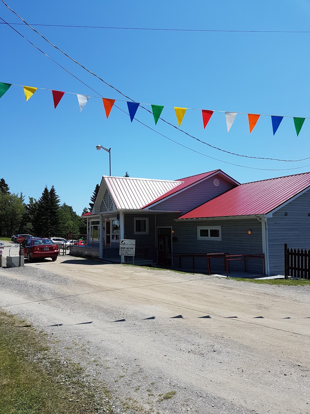Centre de Plein Air de Ste-Apolline Inc (Lac carré) | 201 Chemin du Lac Carré, Sainte-Apolline-de-Patton, QC G0R 2P0, Canada | Phone: (418) 469-2515