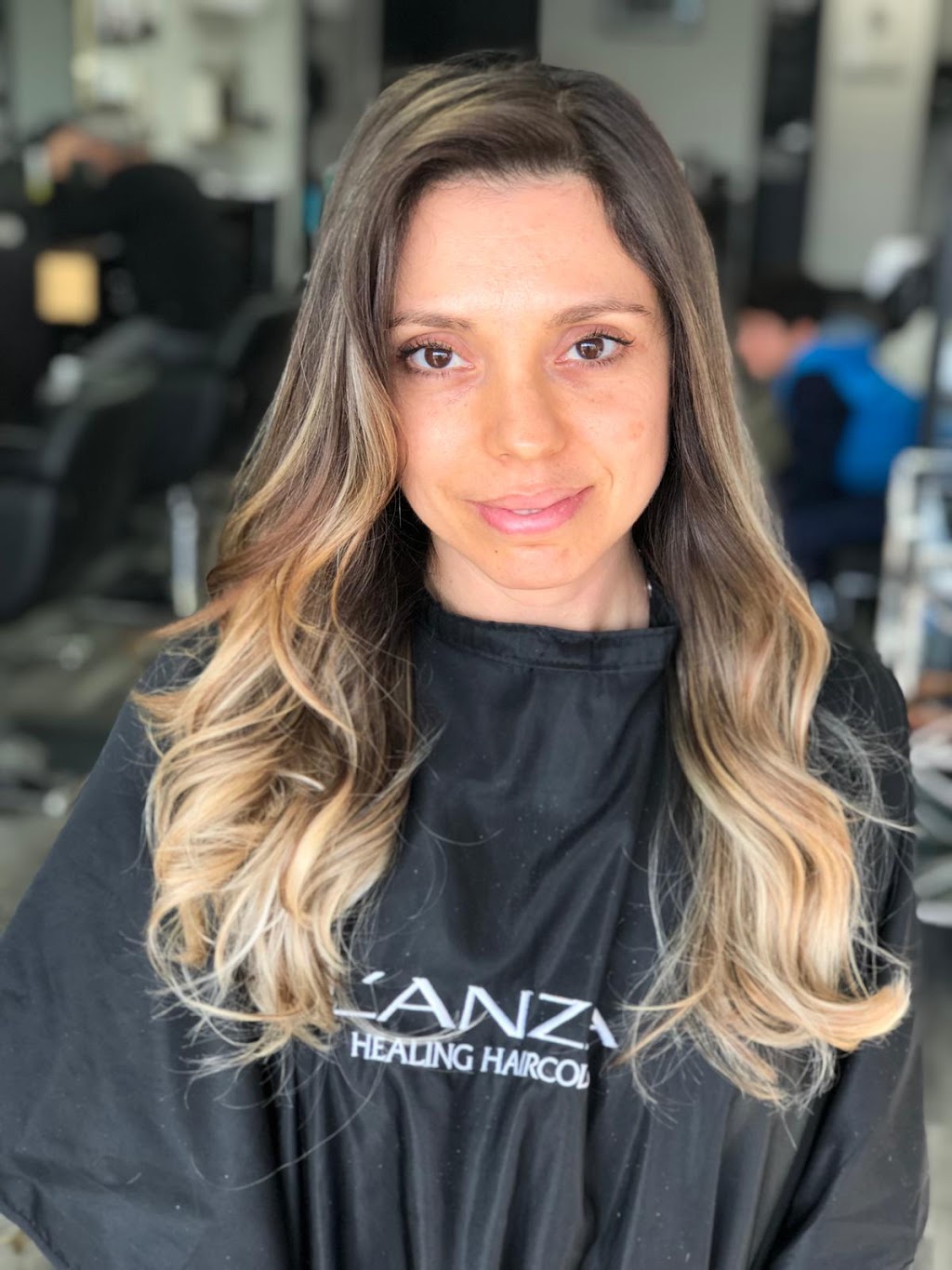 Menna Hair Lounge | 8707 Dufferin St unit 6, Thornhill, ON L4J 0A2, Canada | Phone: (905) 597-6899