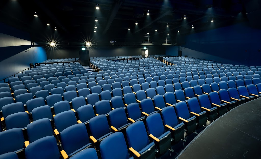 Theater Patriote | 258 Rue St Venant, Sainte-Agathe-des-Monts, QC J8C 2Z7, Canada | Phone: (819) 326-3655