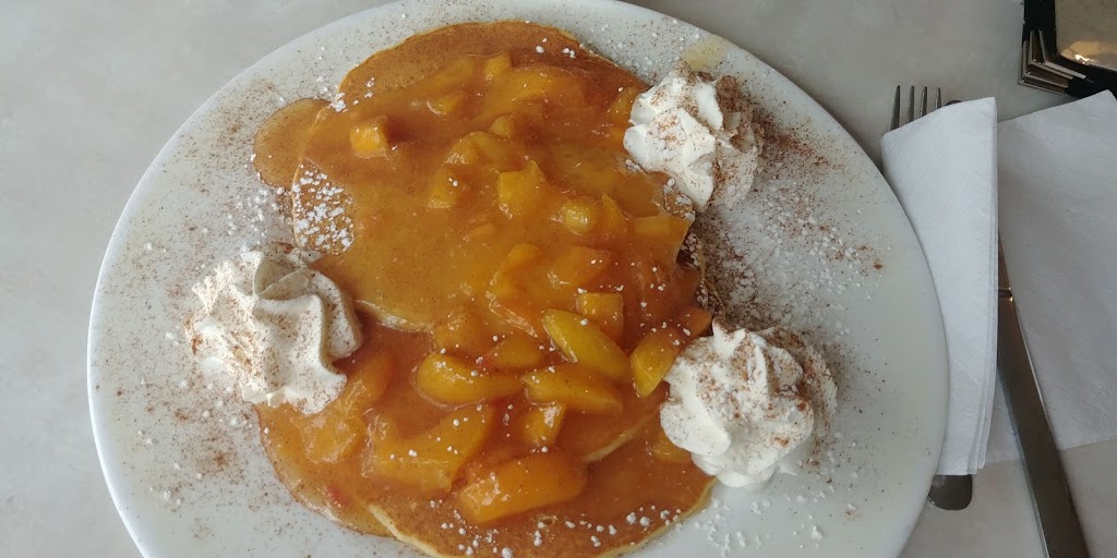 Alberts Family Restaurant | 10604 124 St, Edmonton, AB T5N 1S3, Canada | Phone: (780) 488-9096