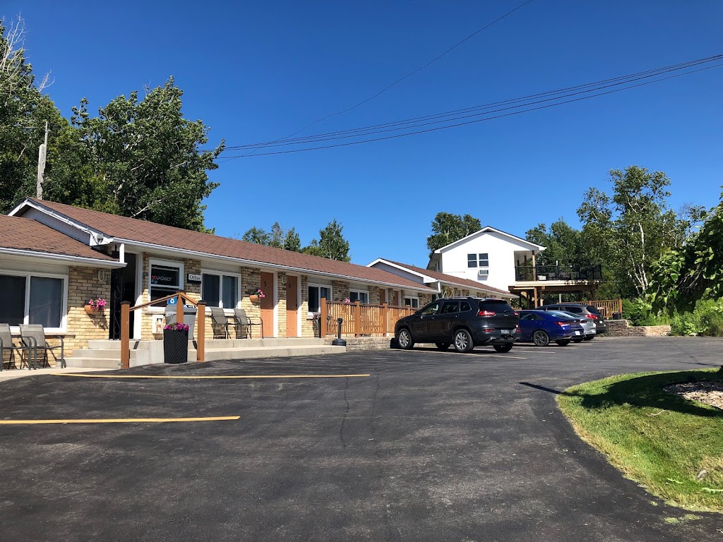 Grandview Motel | 8 Earl St, Tobermory, ON N0H 2R0, Canada | Phone: (519) 596-2220
