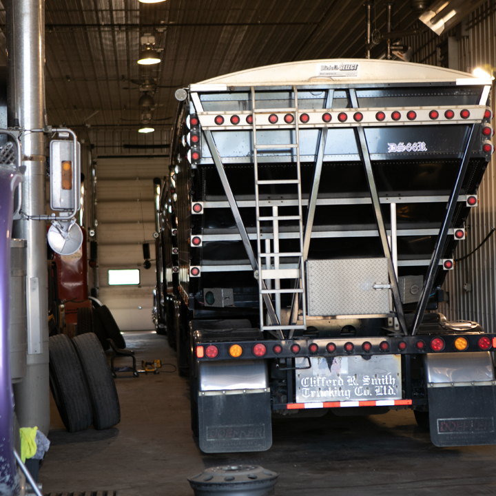 Clifford R Smith Trucking Co Ltd | 159 Veiner Rd, Brooks, AB T0J 2A0, Canada | Phone: (403) 362-1802