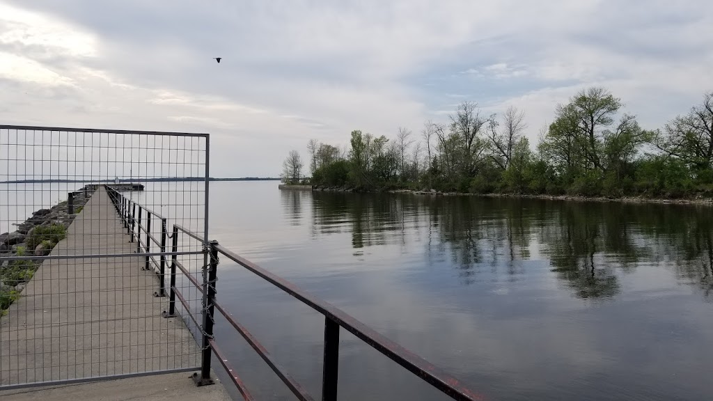 Floyd Hales Fish Huts | 1 Harbour Park Crescent, PoBox449, Beaverton, ON L0K 1A0, Canada | Phone: (705) 426-7415