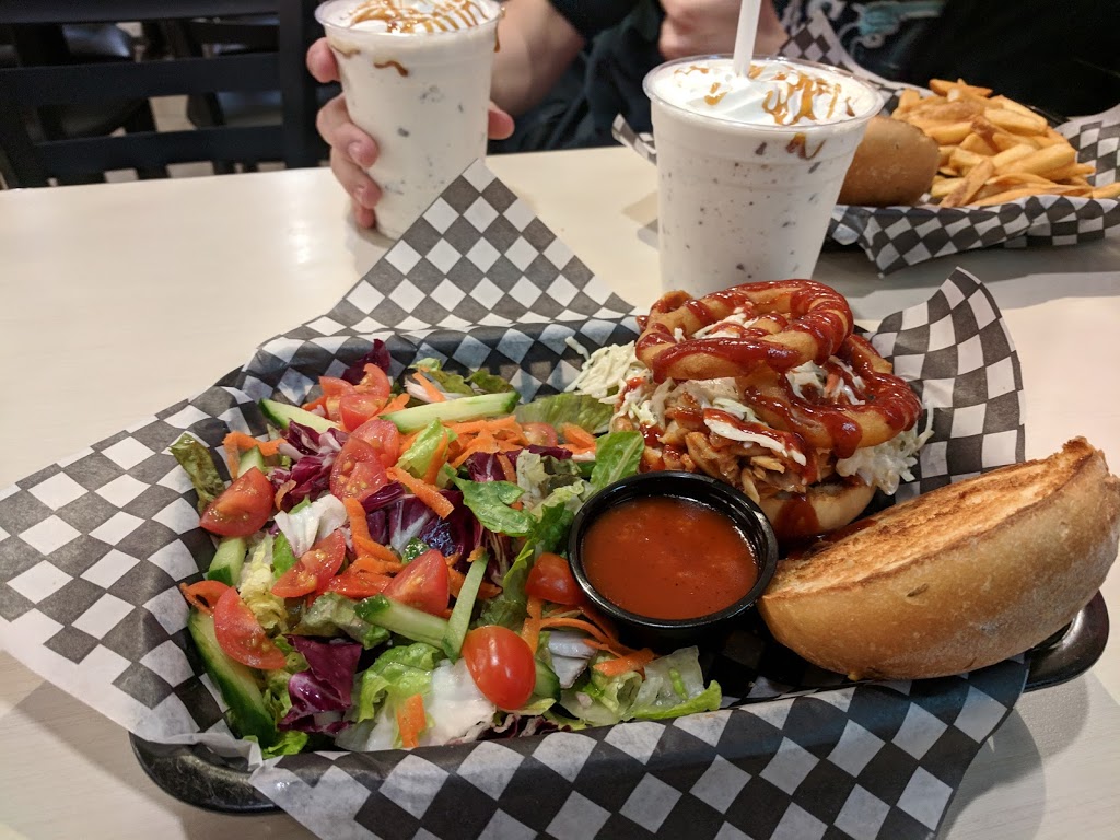 Off the Grill | 392 Pleasant St, Dartmouth, NS B2Y 3S5, Canada | Phone: (902) 404-5400