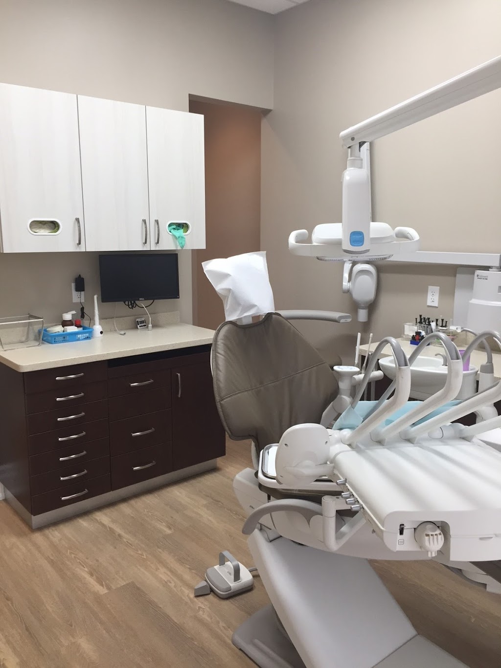Dr. Irina Vlasic Prelovec- Speers Dental Centre | dentist | 225 Speers Rd #2, Oakville, ON L6K 0J4, Canada | 9058448454 OR +1 905-844-8454