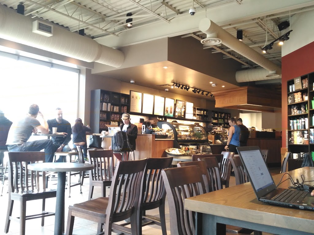 Starbucks | 3235 Dundas St W #1, Mississauga, ON L6J 4Z3, Canada | Phone: (905) 608-0633