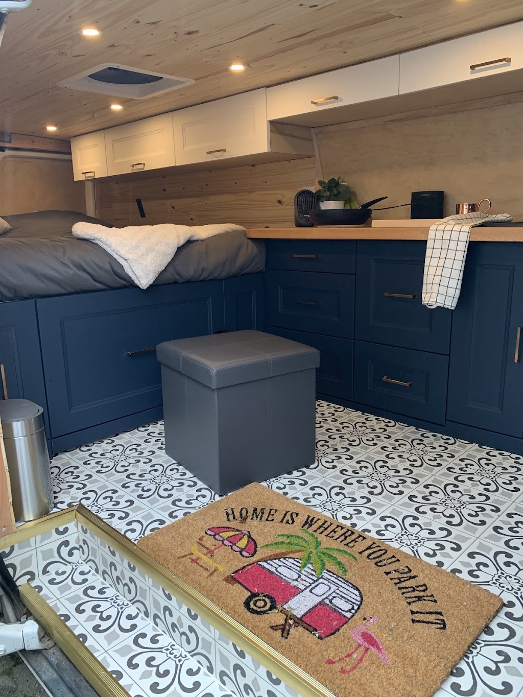Q Campervans | 2226 St Johns St, Port Moody, BC V3H 2Y9, Canada | Phone: (778) 858-8863