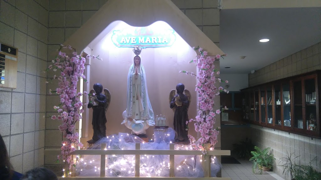 Cristo Rei | 3495 Confederation Pkwy, Mississauga, ON L5B 3G5, Canada | Phone: (905) 270-1133