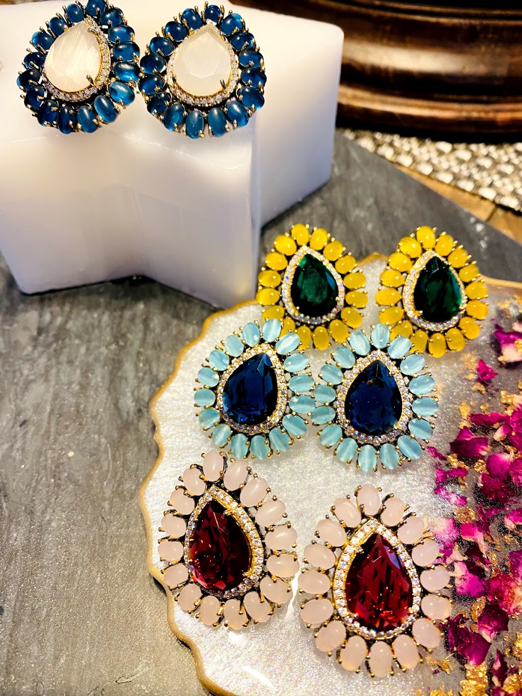Sparkles Shop | #168, Richmond Hill, ON L4E 0M8, Canada | Phone: (647) 980-2803