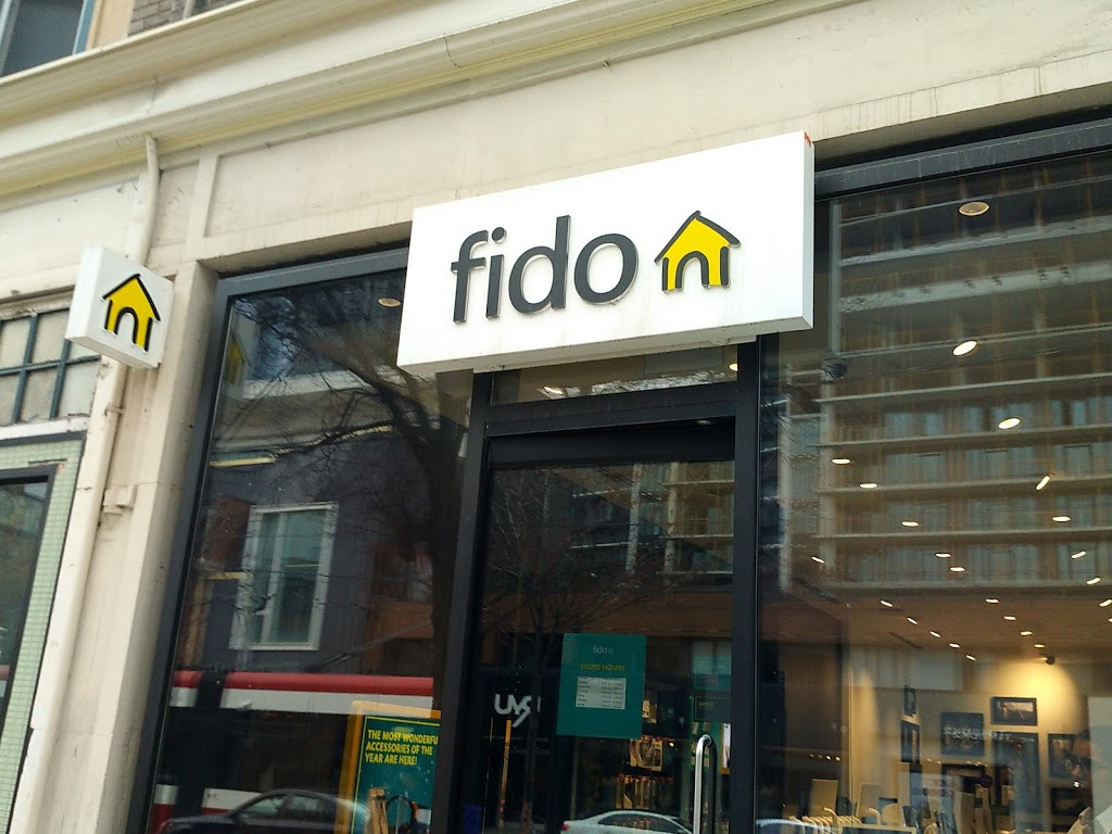 Fido | 290 Queen St W, Toronto, ON M5V 2A1, Canada | Phone: (416) 849-1855