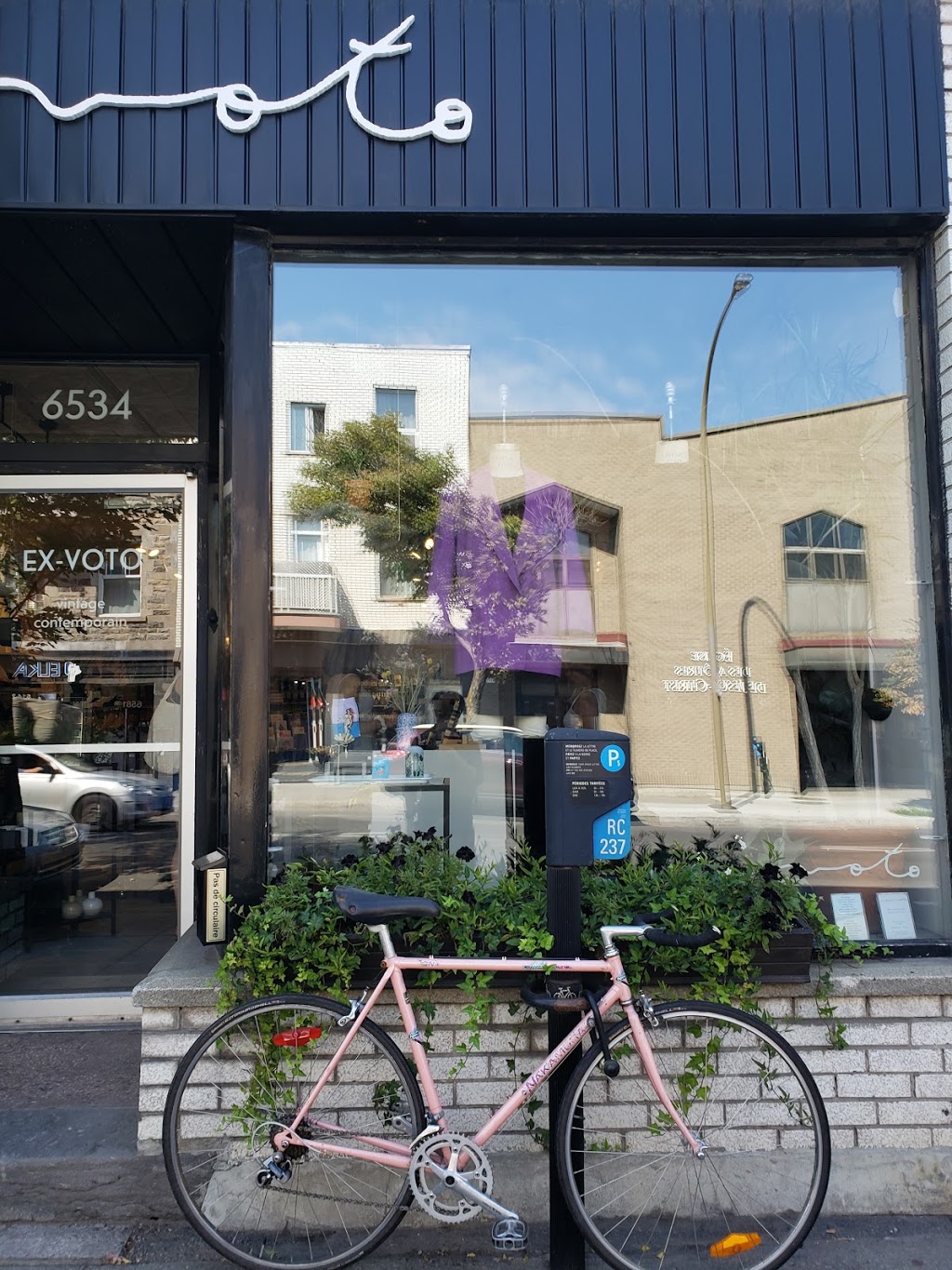 Ex-Voto | 6534 Boul St-Laurent, Montréal, QC H2S 3C6, Canada | Phone: (514) 544-8230