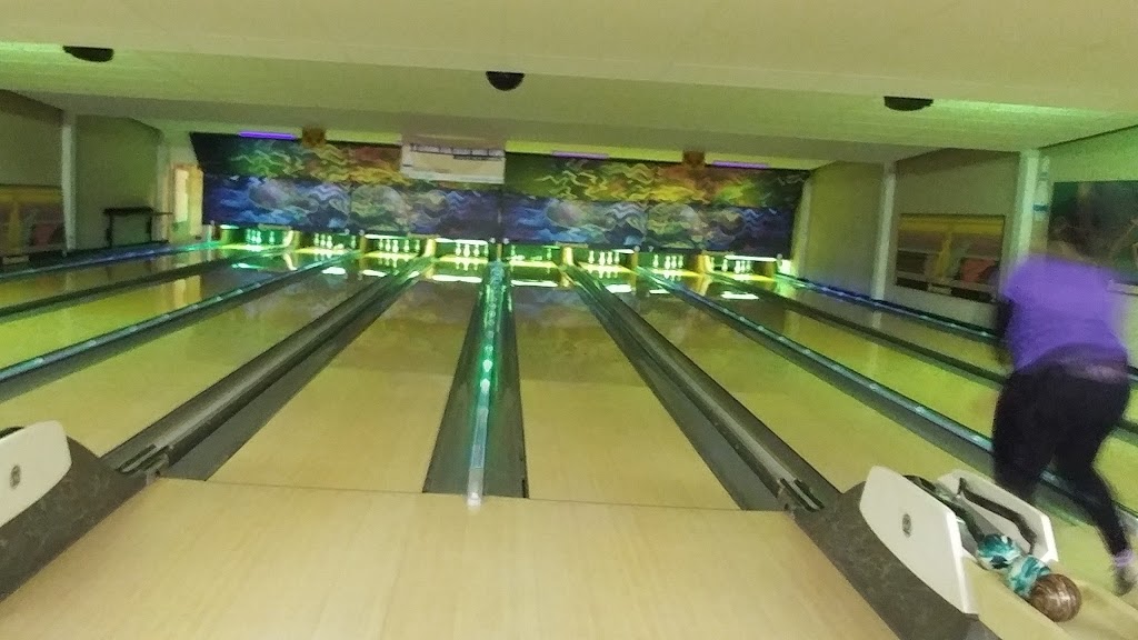 Park Alleys Bowling | bowling alley | 730 Osborne St, Winnipeg, MB R3L 2C2, Canada | 2044750585 OR +1 204-475-0585
