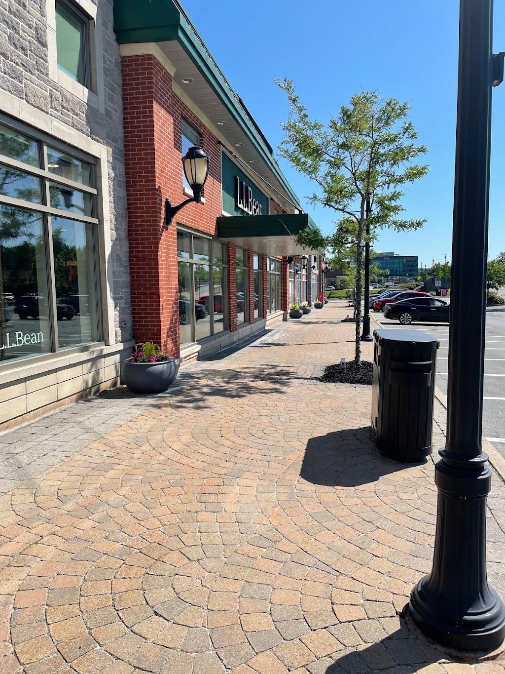 L.L.Bean | Dartmouth Crossing, 174 Hector Gate, Dartmouth, NS B3B 0C6, Canada | Phone: (902) 493-3489