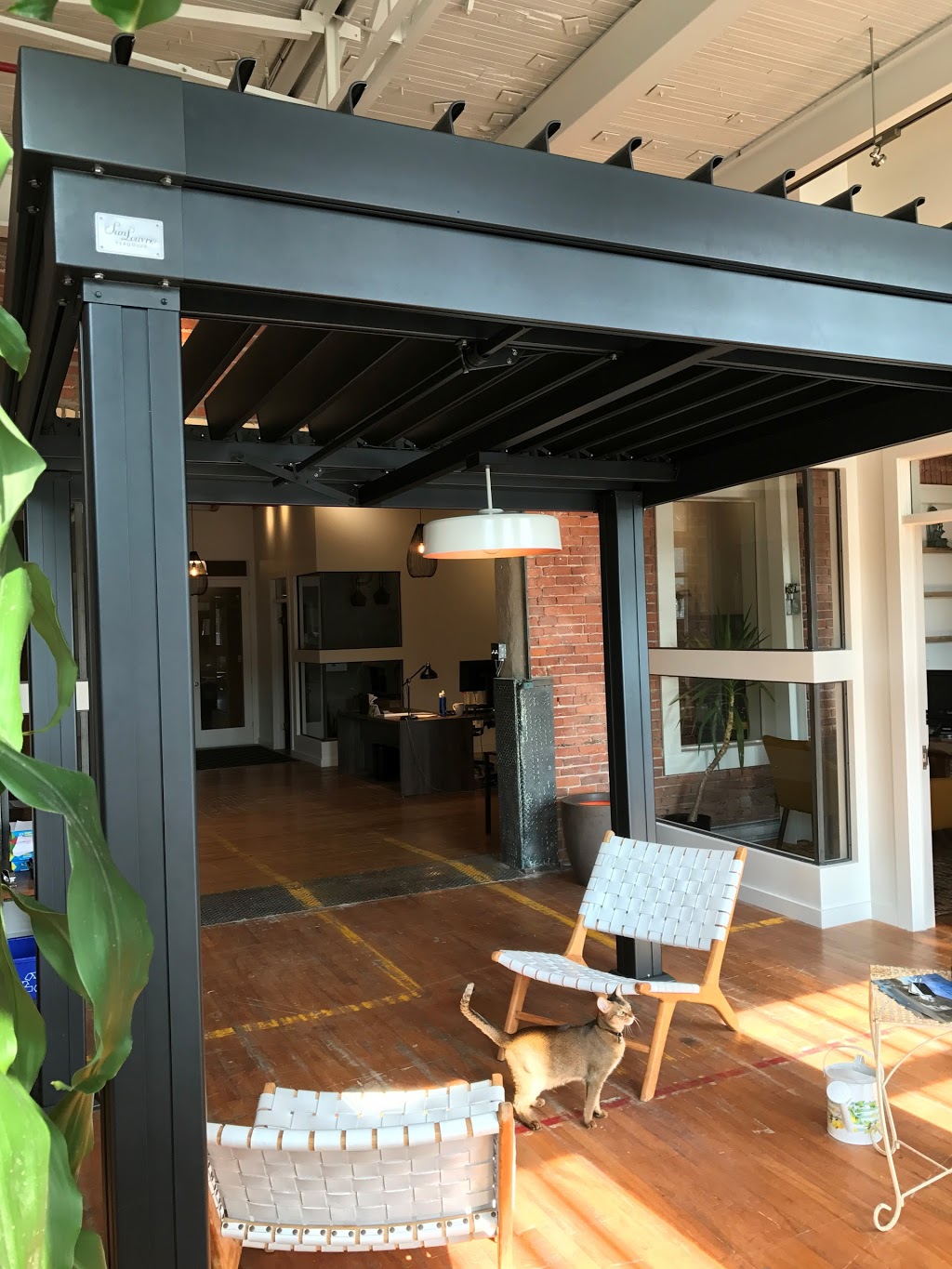 SunLouvre Pergolas par/by ID 224 | 859 Rue Bernard, Granby, QC J2J 0H5, Canada | Phone: (514) 816-1605