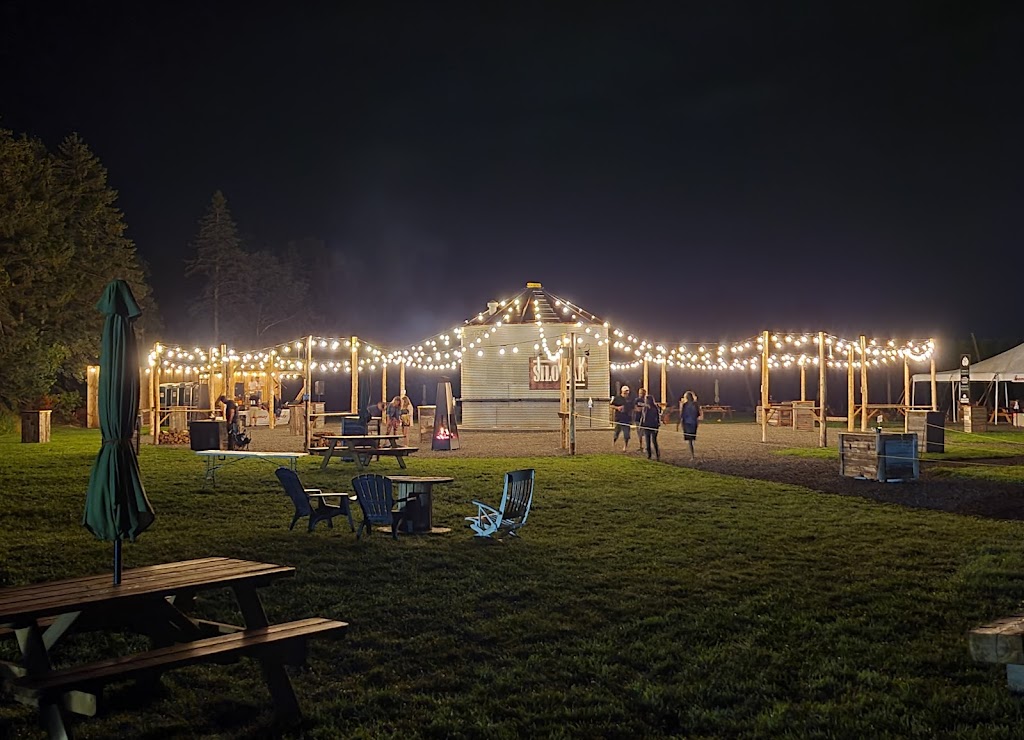 Houblon des Jarrets Noirs - Biergarten | 488 Rte du Bord de lEau, Saint-Bernard, QC G0S 2G0, Canada | Phone: (418) 801-7544