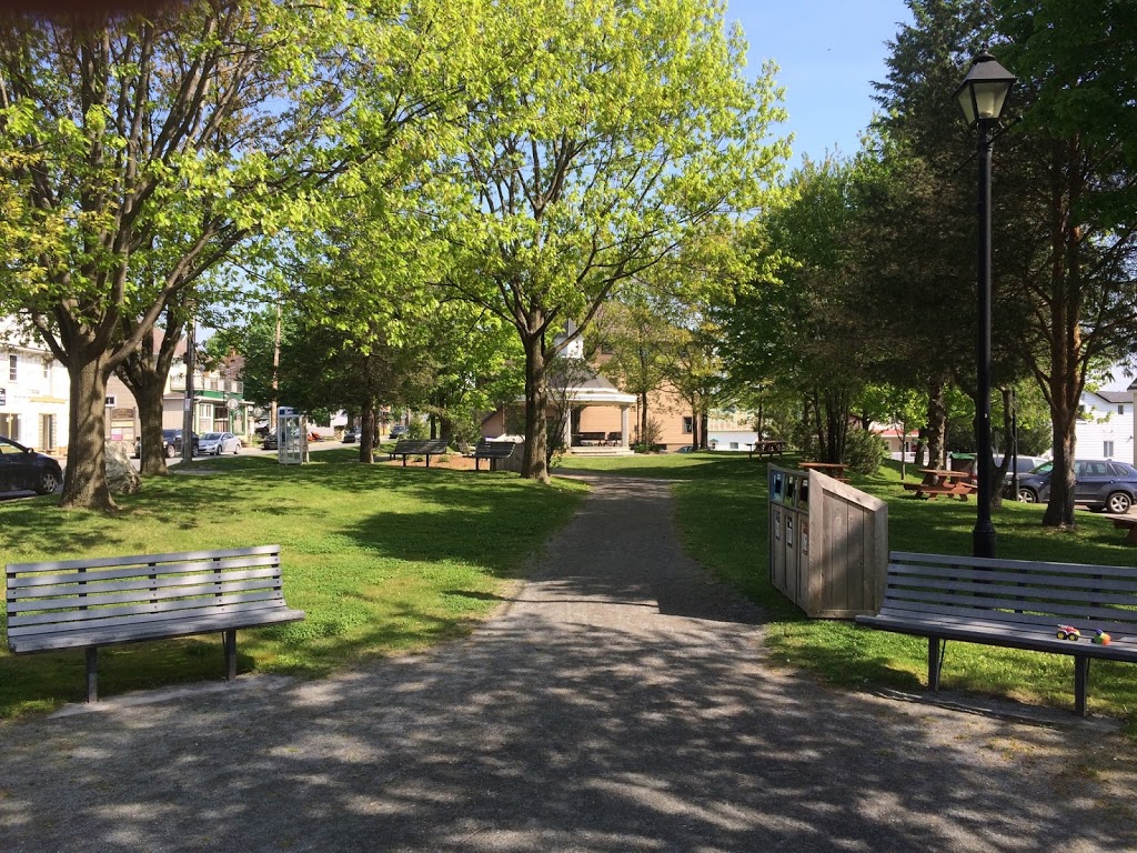 Parc Mansonville | 298 Rue Principale #294, Mansonville, QC J0E 1X0, Canada | Phone: (450) 292-3313