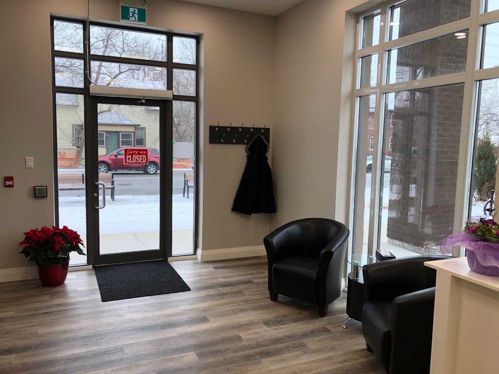 Waves Hair Studio | 2486 Old Bronte Rd Suite 110, Oakville, ON L6M 4J2, Canada | Phone: (905) 469-3055