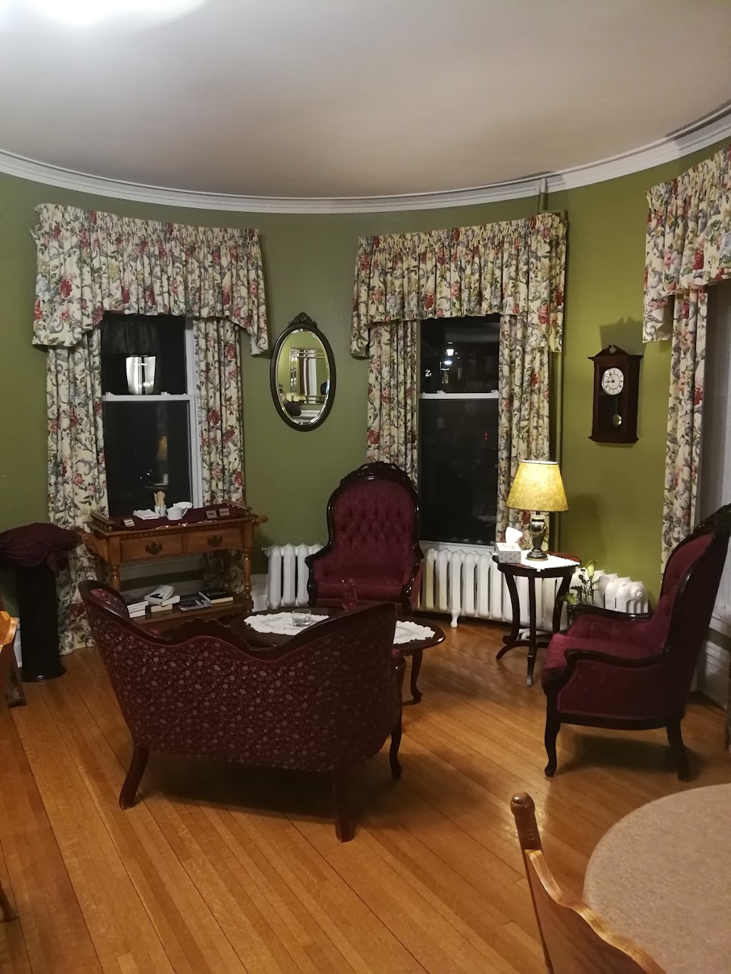 Antigonish Victorian Inn | 149 Main St, Antigonish, NS B2G 2B6, Canada | Phone: (902) 863-1103