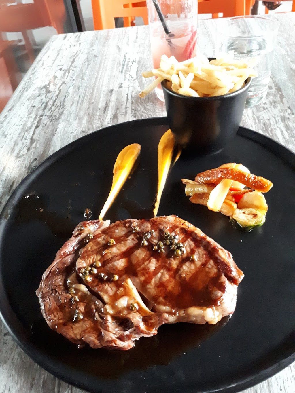 Tomahawk grill - Thetford | 755 9e Rue S, Thetford Mines, QC G6G 0G1, Canada | Phone: (418) 755-1335