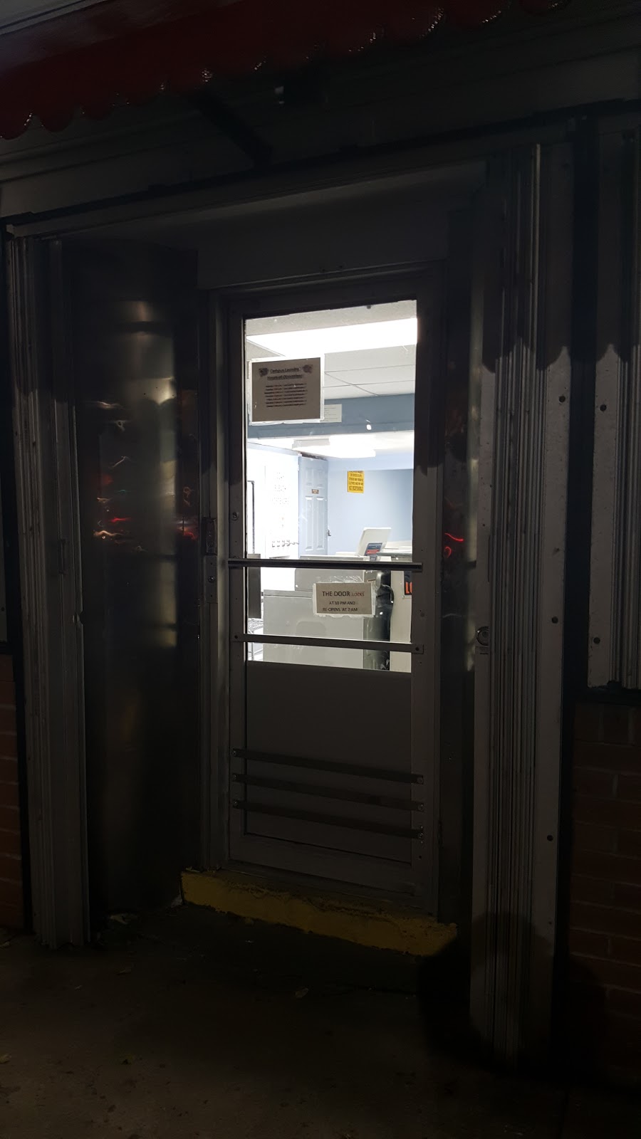 Campus Laundromat | 3134 Main St, Buffalo, NY 14214, USA
