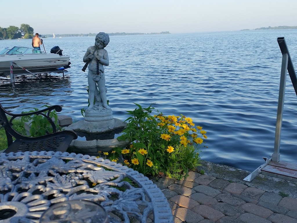 Presquile View Bed and Breakfast | 127 Harbour St, Brighton, ON K0K 1H0, Canada | Phone: (416) 592-0527