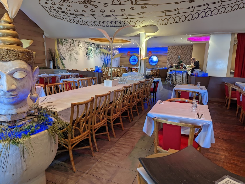 Bistro Sawadika | 1800 Boulevard Cote Vertu Ouest, Saint-Laurent, QC H4L 2A6, Canada | Phone: (514) 339-1188