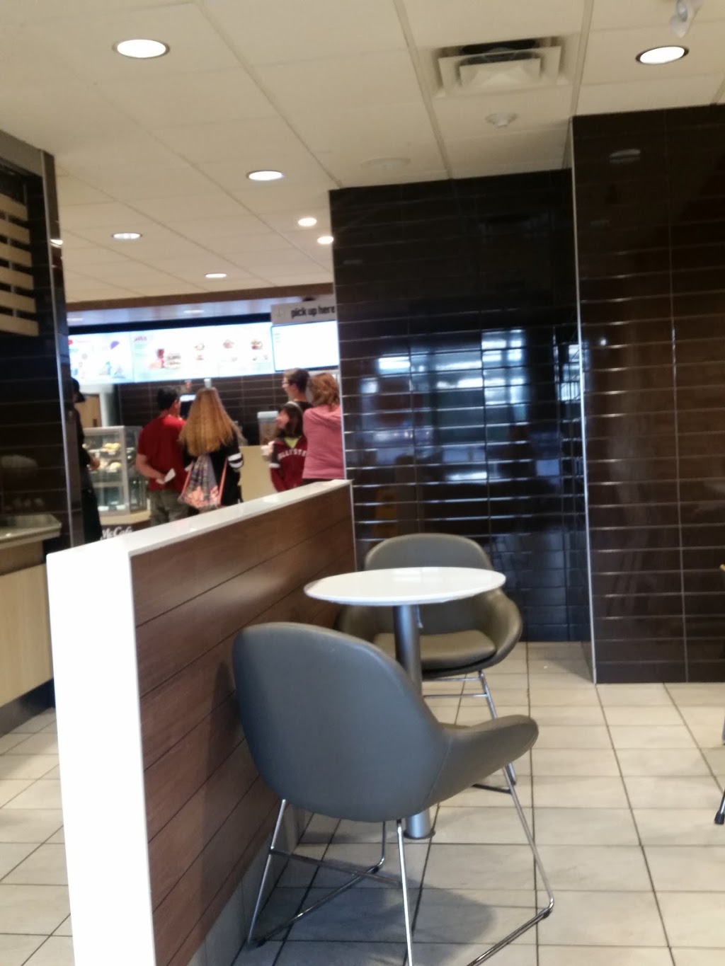 McDonalds | 77 Goulet St, Winnipeg, MB R2H 0R5, Canada | Phone: (204) 949-6018