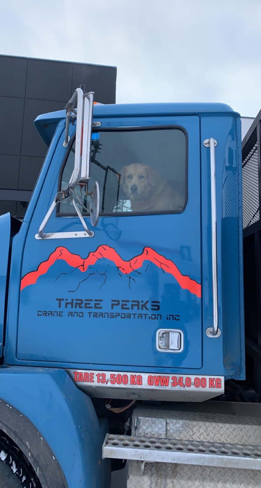 Three Peaks Crane | 4115 78 St Crescent, Red Deer, AB T4P 3E3, Canada | Phone: (403) 971-0258