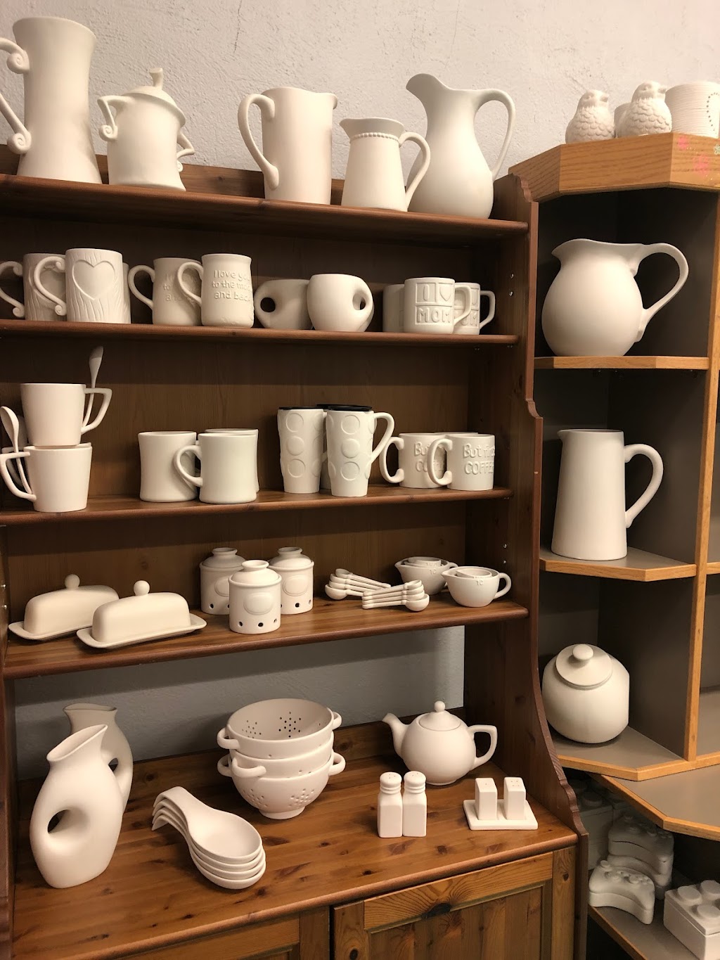Daisys Clay House | 258 8th St E, Owen Sound, ON N4K 1L1, Canada | Phone: (226) 664-1100
