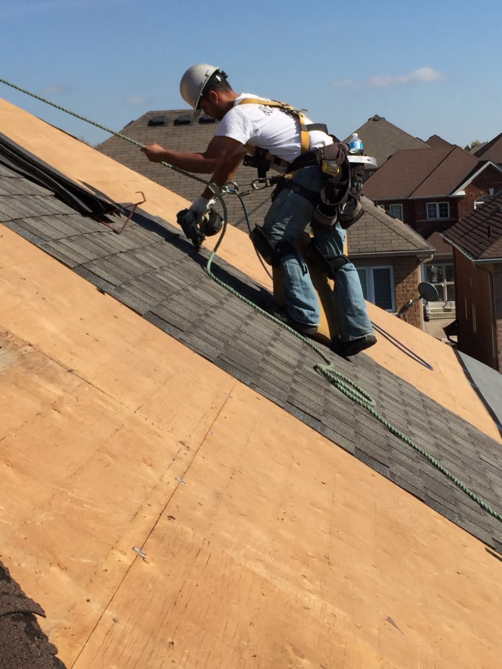 RoofRepairs.ca | 1299 St Marys Ave, Mississauga, ON L5E 1H8, Canada | Phone: (416) 558-9621