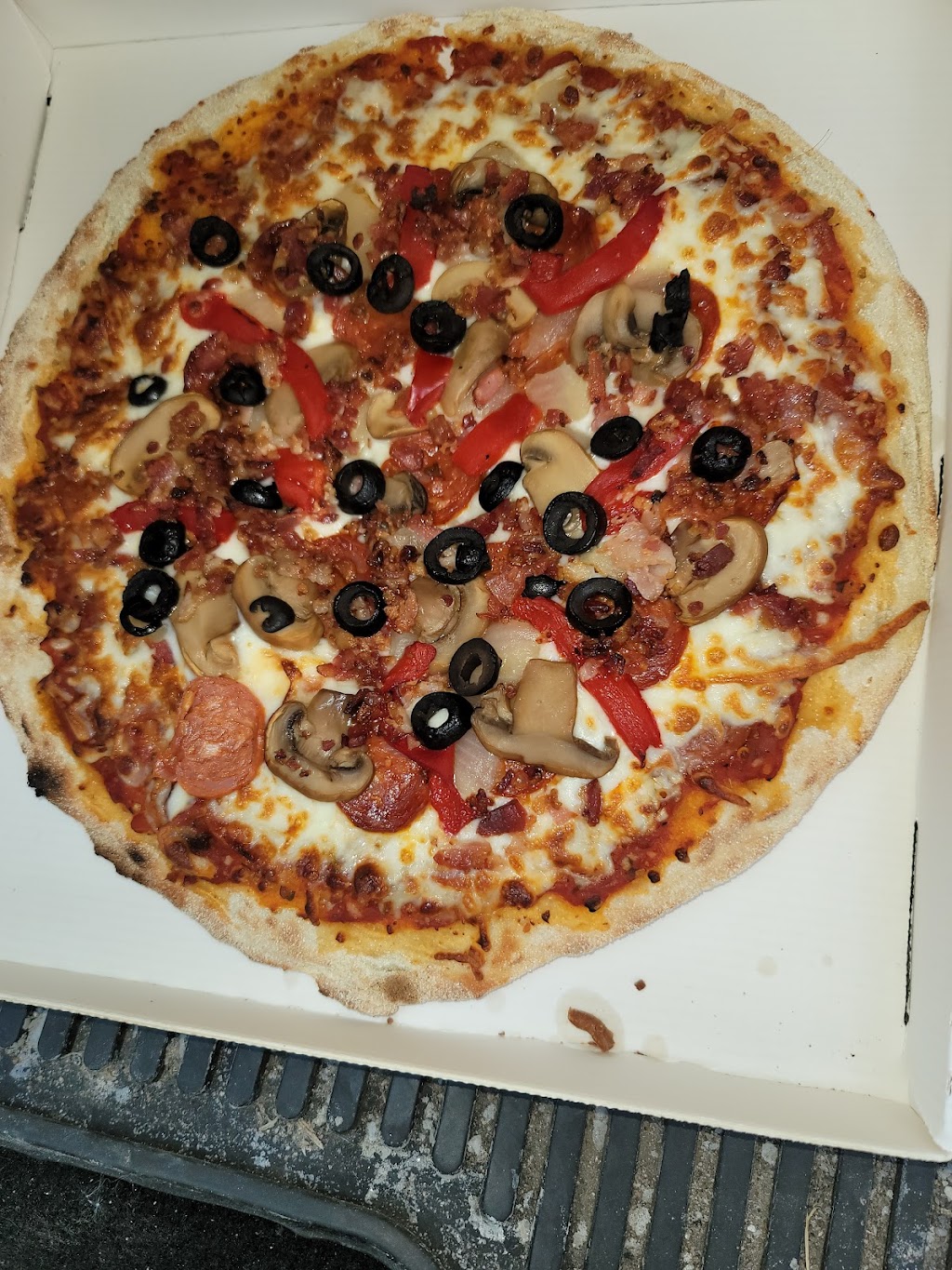 PizzaForno | 1412 Pembroke St E, Pembroke, ON K8A 6W2, Canada | Phone: (888) 652-0957