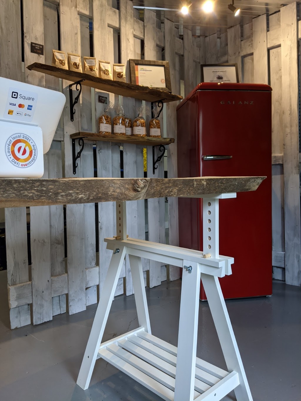 Fumoir artisanal — Les Fumistes BBQ | 1520 QC-117 Suite 300, Val-David, QC J0T 2N0, Canada | Phone: (866) 297-5227