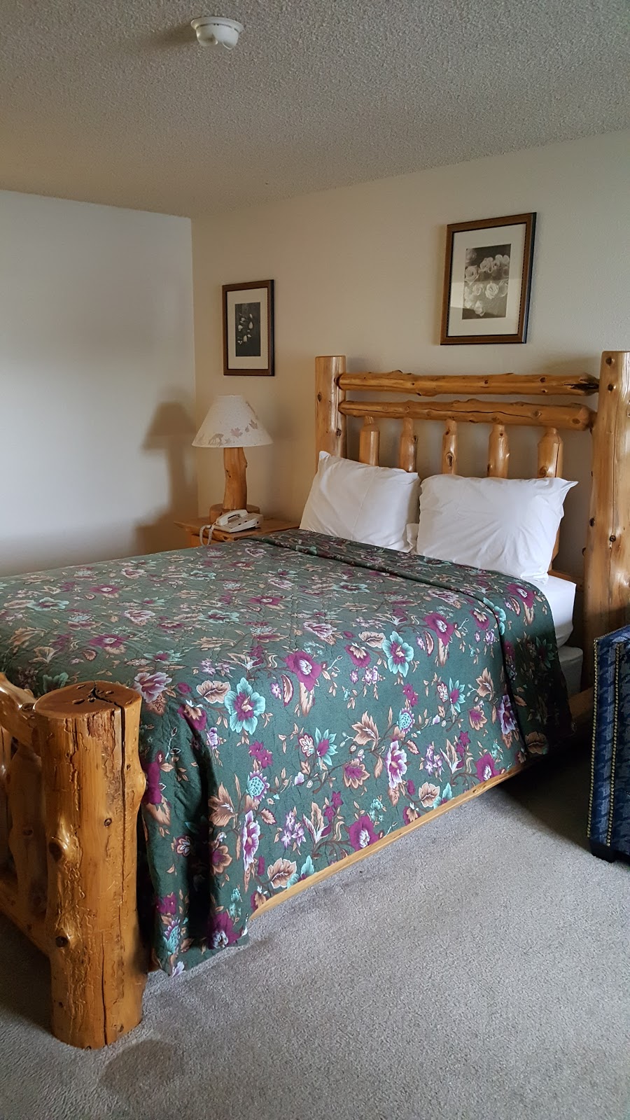Northwoods Motel | 288 D St, Blaine, WA 98230, USA | Phone: (360) 332-5603