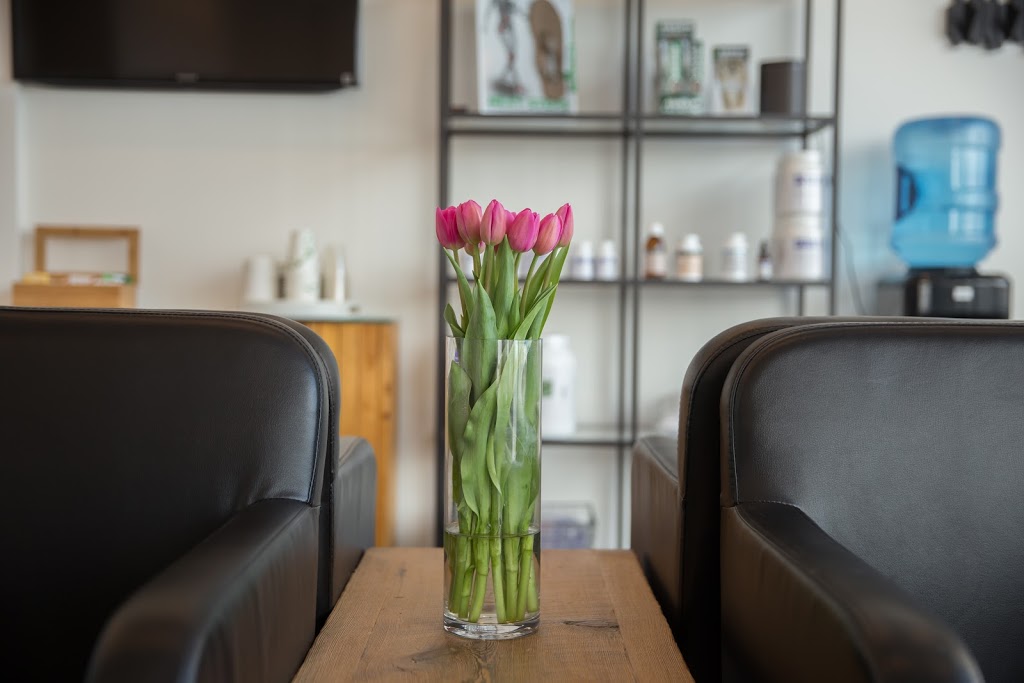 Axis Chiropractic | 304 Toronto St S #107, Uxbridge, ON L9P 1Z7, Canada | Phone: (905) 852-9700