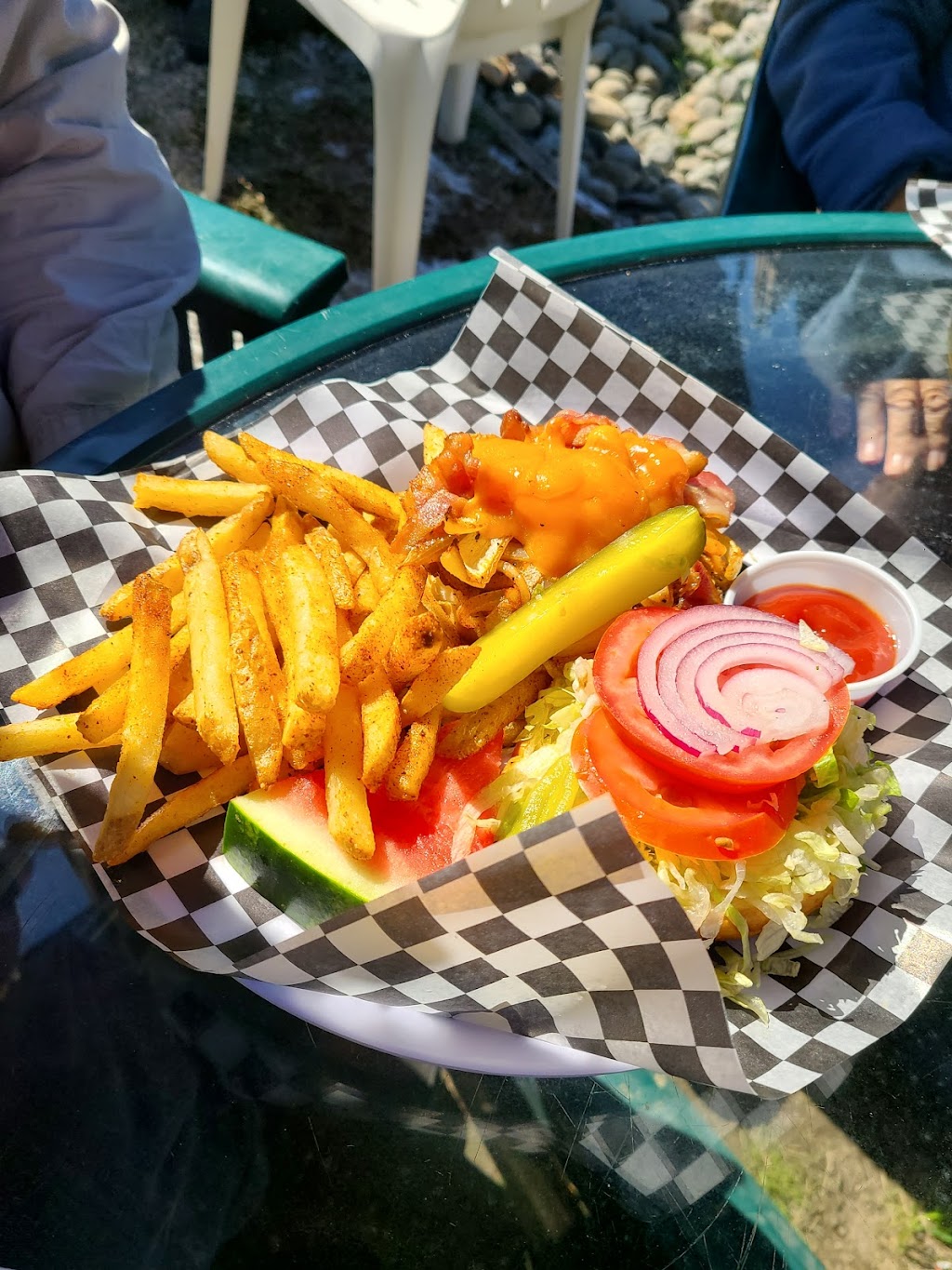 James Island Grill | 2340 Alberni Hwy, Coombs, BC V9P 2E9, Canada | Phone: (604) 928-7069