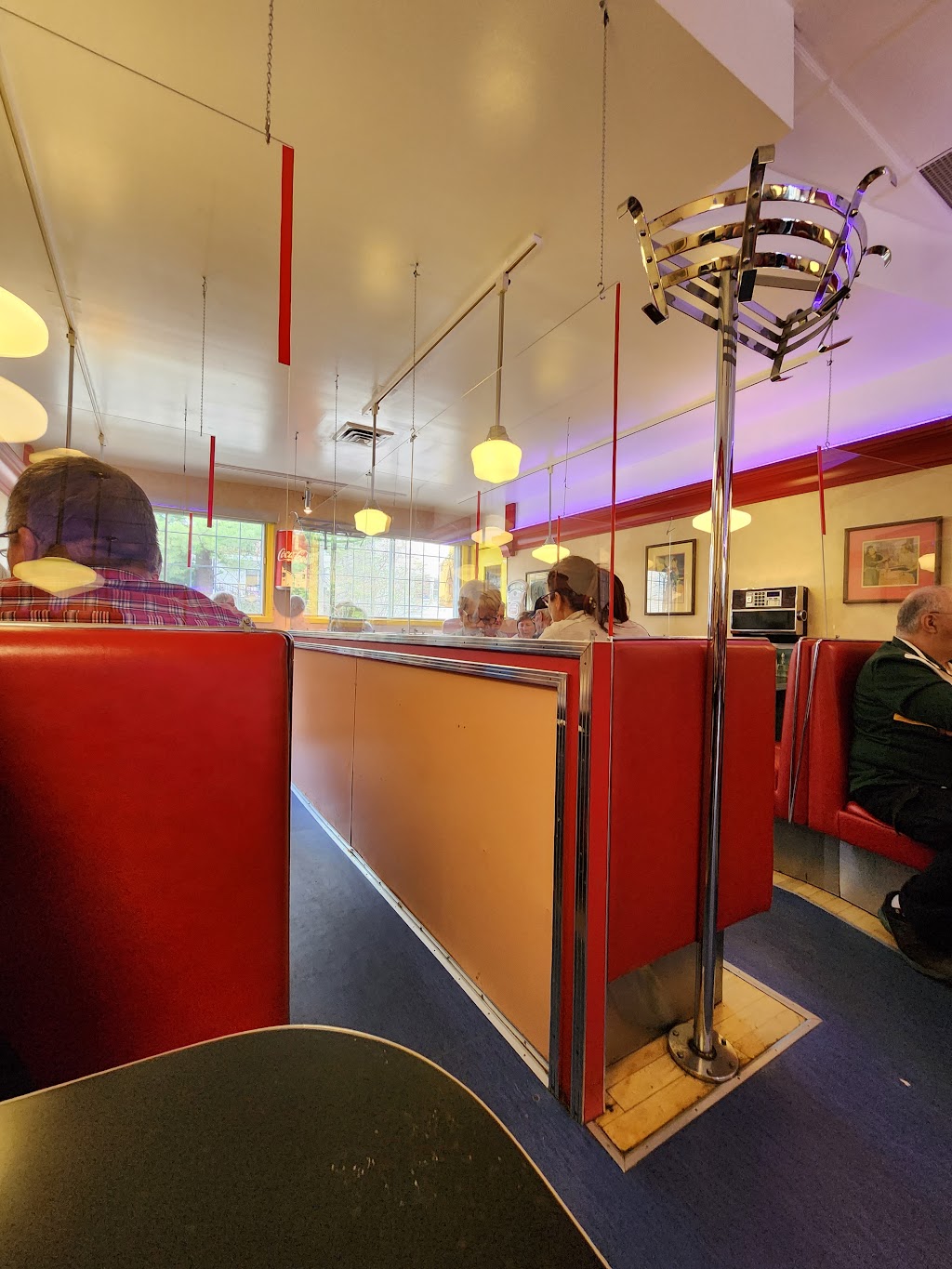 Johnny | 603 Rue St Georges, Saint-Jérôme, QC J7Z 5B7, Canada | Phone: (450) 436-1339