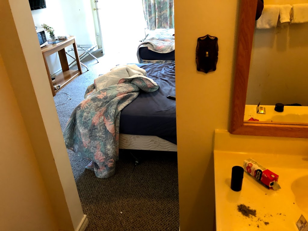 Lucky Strike Motel | 504 Old Hope Princeton Way, Hope, BC V0X 1L4, Canada | Phone: (604) 869-5715