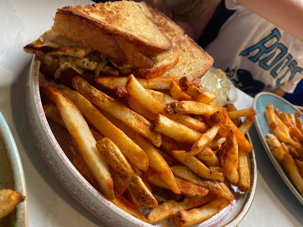 Taps Public House | 6570 Meadowvale Town Centre Cir, Mississauga, ON L5N 4B7, Canada | Phone: (905) 542-8277