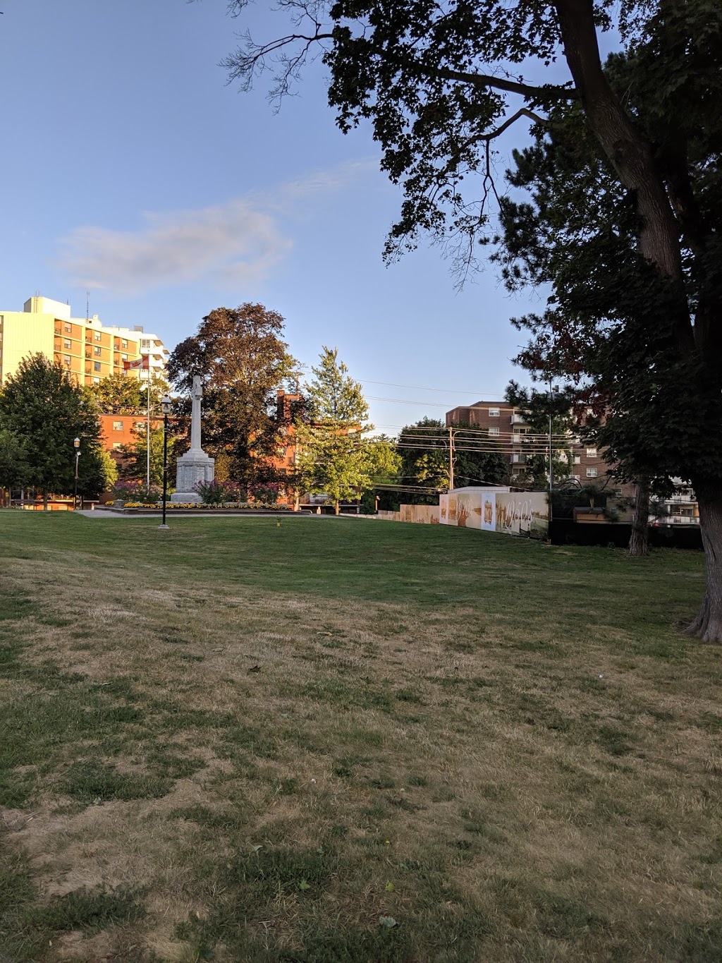 Cenotaph Park | 29 Stavebank Rd, Mississauga, ON L5G 2T5, Canada | Phone: (306) 435-2988