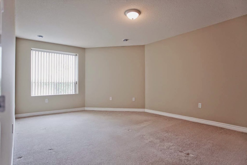 William Apartments | 55 William St W, Waterloo, ON N2L 1J6, Canada | Phone: (519) 584-2332