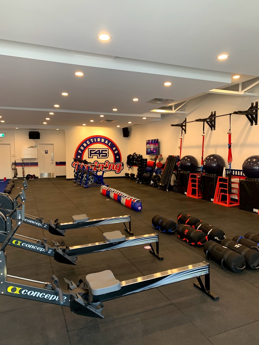 F45 Training Kingsland | 7004 Macleod Trail Unit 118, Calgary, AB T2H 0L3, Canada | Phone: (587) 997-3357