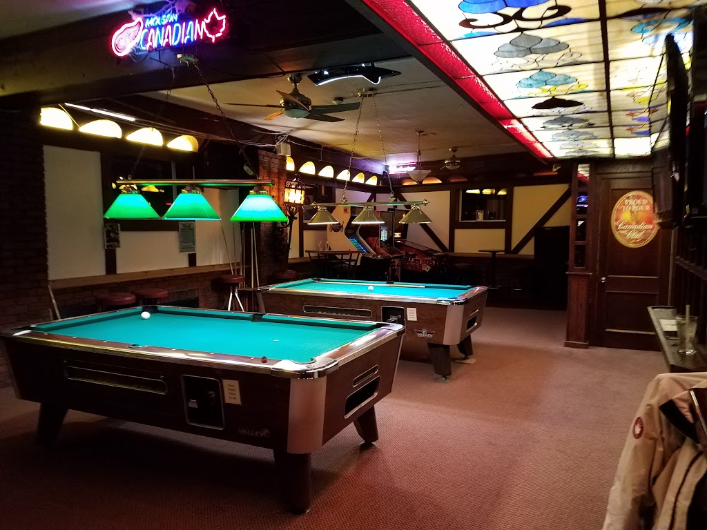 Lions Head Tavern | 7880 Wyandotte St E, Windsor, ON N8S 1S9, Canada | Phone: (519) 945-4773