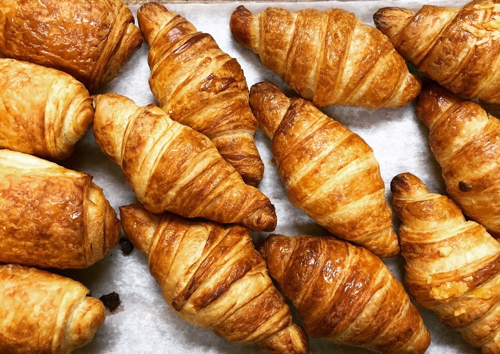 Lapres MIDI Pastry & Bakery | 920 Northmount Dr NW #3, Calgary, AB T2L 0A9, Canada | Phone: (403) 455-3328