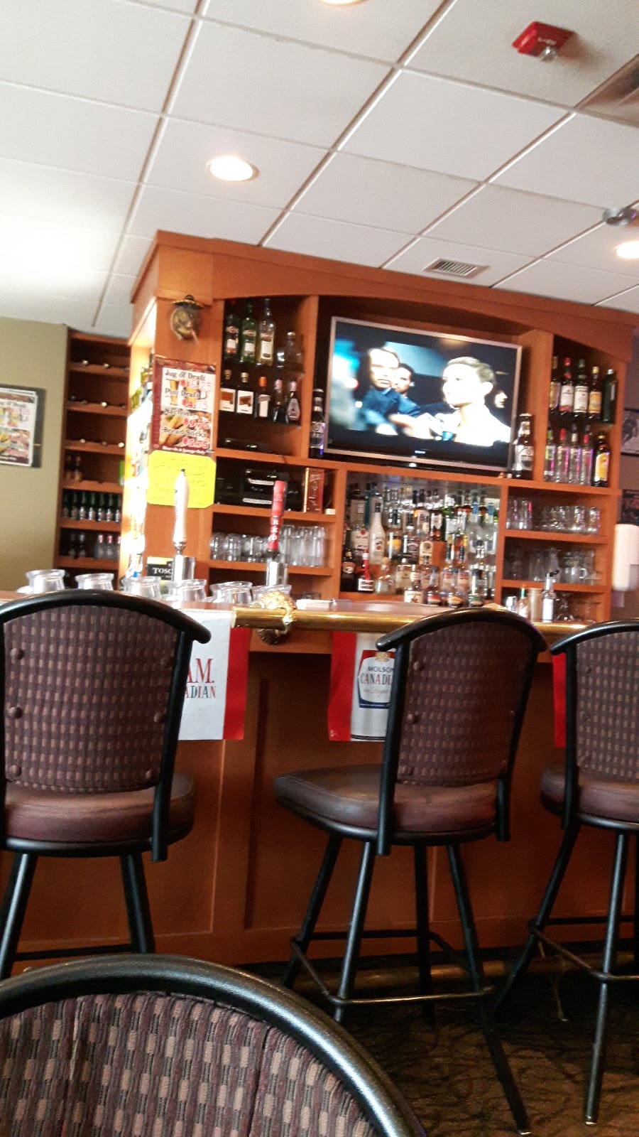 Capital Pizza & Steakhouse | 7640 144 Ave NW, Edmonton, AB T5C 2R7, Canada | Phone: (780) 476-1281