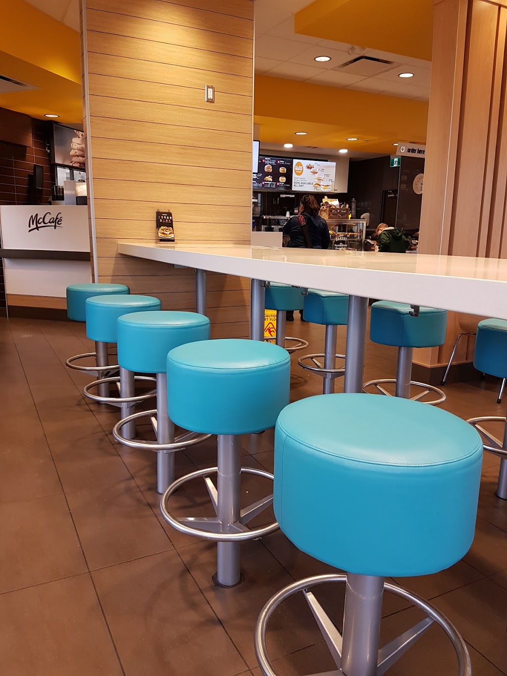 McDonalds | 19780 Fraser Hwy, Langley City, BC V3A 4C9, Canada | Phone: (604) 514-1820